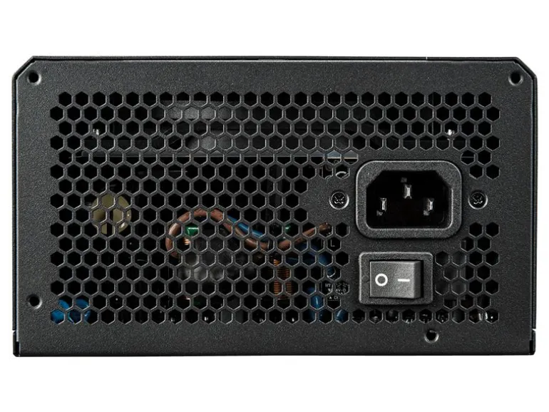 Cougar GST 750 W