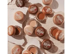 essence Foundation Natural Matte Mousse 01