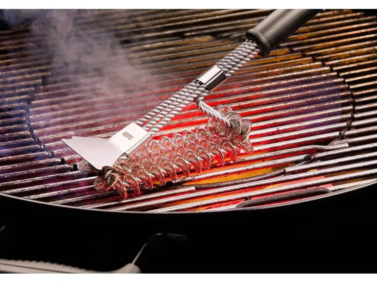 GEFU Grillbürste BBQ L 43 cm, Bürste 9 x 7 x 3 cm, Schwarz/Silber