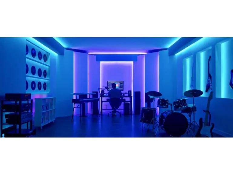 Govee LED Stripe Basic, 10 m, RGBIC, Wi-Fi + Bluetooth