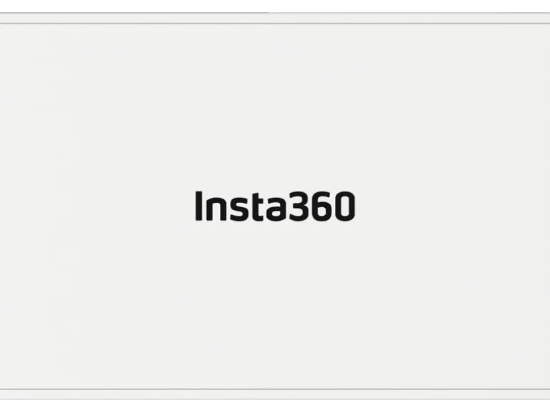 Insta360 Actionkamera Ultra mit Gimbal Standard-Paket Stellar White