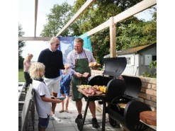Landmann Holzkohlegrill Smoker Vinson 200 - Schwarz