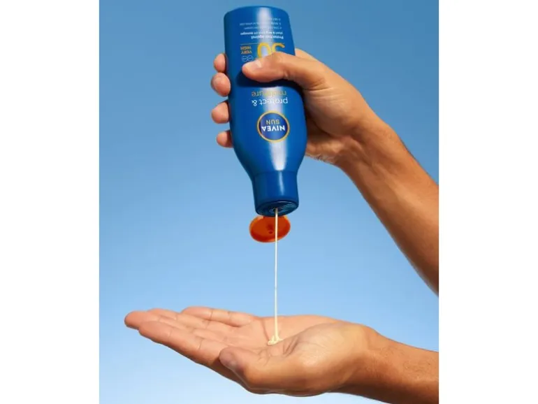 NIVEA SUN Sonnenmilch Protect & Moisture LSF 50+ 200 ml