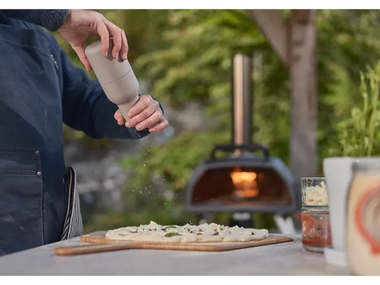 Ooni Pizza Ovens Pizzaofen Karu 2 Pro / schwarz