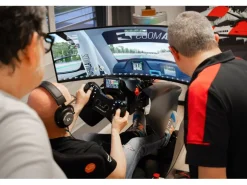 RacingFuel Simulators Simracing Erlebnis-Gutschein CHF 100