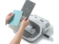 Sizzix Stanz- und Prägemaschine Big Shot PLUS, Starter Kit 3