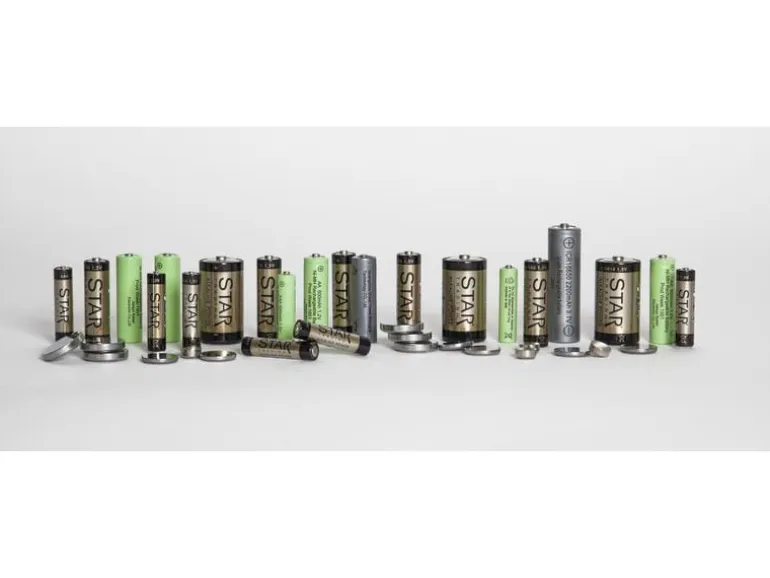 Star Trading Batterie 18650 3.7 V 2200 mAh LI-ION