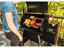 TRAEGER Holzkohlegrill Pro 575