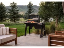 TRAEGER Woodridge Holzbefeuerter