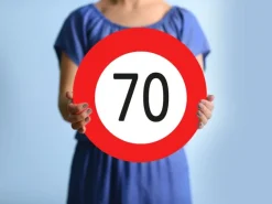 Trendcompany Verkehrsschild zum 70. Geburtstag 45 cm