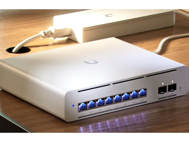 Ubiquiti PoE++ Switch Pro XG 8 PoE 10 Port