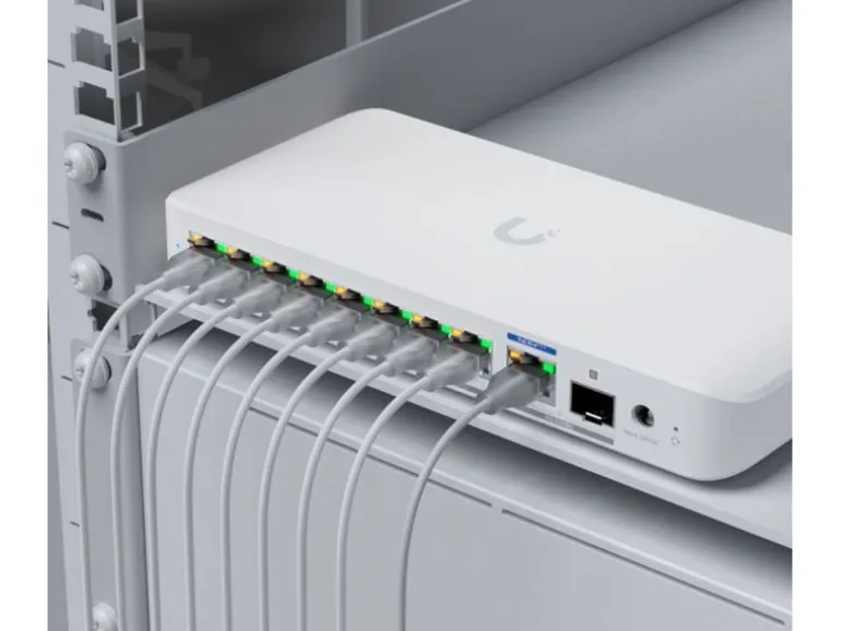 Ubiquiti PoE++ Switch UniFi Flex 2.5G PoE 9 Port