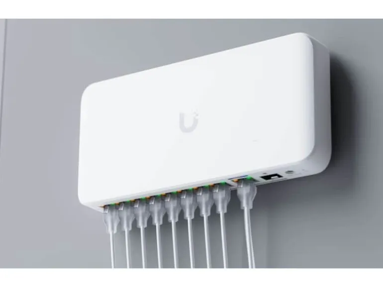 Ubiquiti PoE++ Switch UniFi Flex 2.5G PoE 9 Port