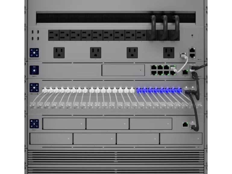 Ubiquiti PoE++ Switch UniFi USW-Pro-Max-24-PoE 26 Port
