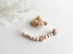 Welcomebabybox Baby-Geschenkset Miko Body & Rasselbär