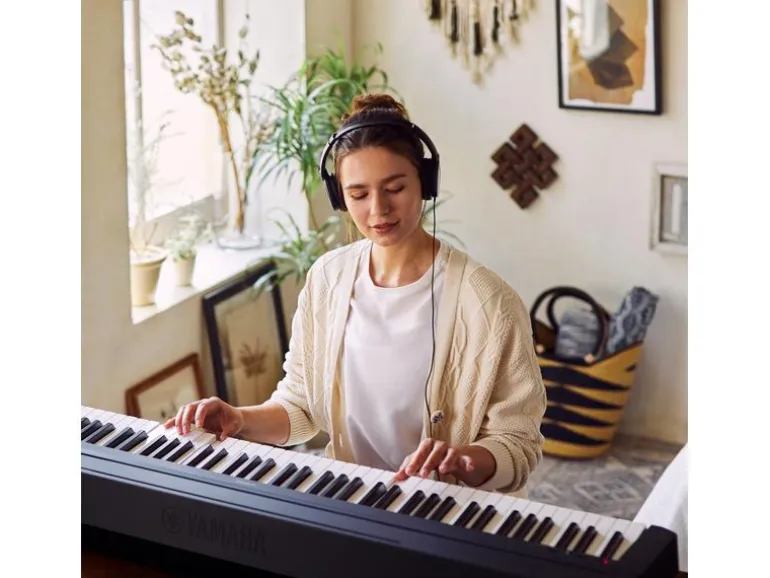 Yamaha E-Piano P-45B Schwarz