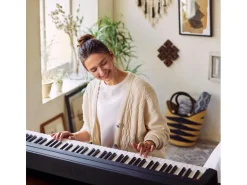 Yamaha E-Piano P-45B Schwarz