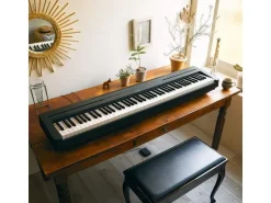 Yamaha E-Piano P-45B Schwarz