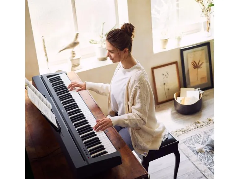 Yamaha E-Piano P-45B Schwarz