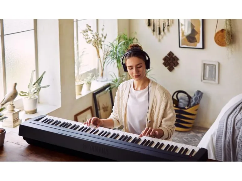 Yamaha E-Piano P-45B Schwarz
