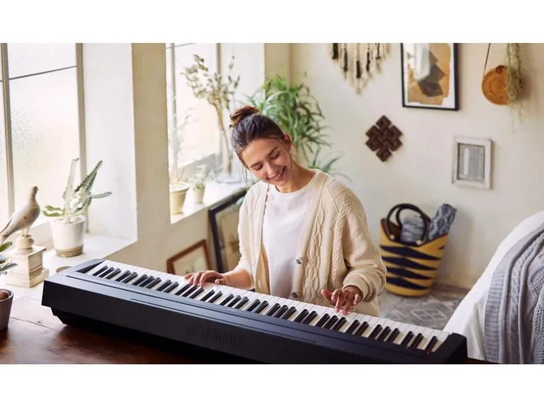 Yamaha E-Piano P-45B Schwarz