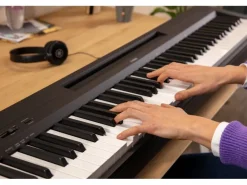 Yamaha E-Piano P-145BT