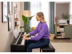 Yamaha E-Piano P-145BT