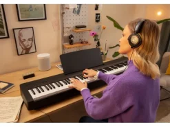 Yamaha E-Piano P-145BT