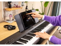 Yamaha E-Piano P-145BT